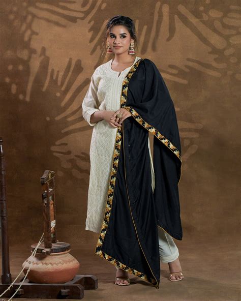 Pure Muslin Hand Embroidered Phulkari Dupatta Stole - Royal Black ...