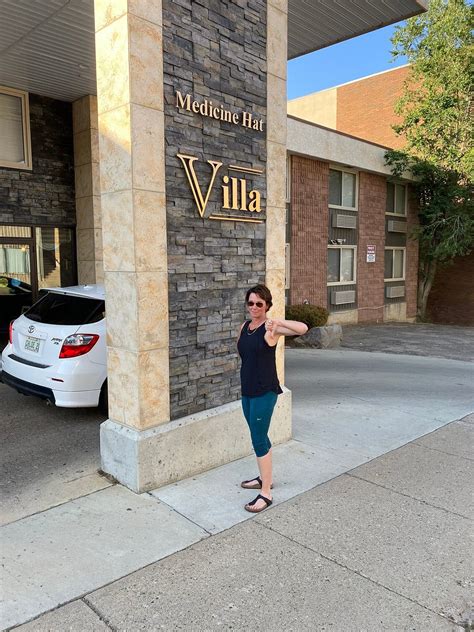 MEDICINE HAT VILLA HOTEL (Alberta) - Hotel Reviews, Photos, Rate ...