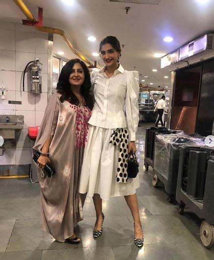 Sonam Kapoor shares pics with mom Sunita and mother in law priya ahuja ...