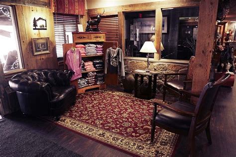 Saratoga Hot Springs Resort Bar and Lounge: Pictures & Reviews ...
