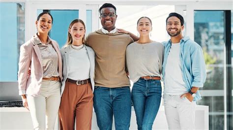 Business-Casual People 的图像结果