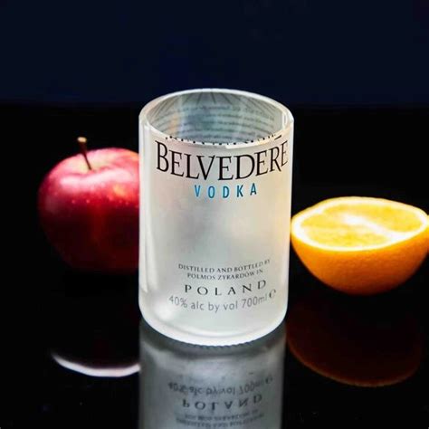 Belvedere Medium Glass – Upcycled Elegance for Everyday Use – TheBottleArt
