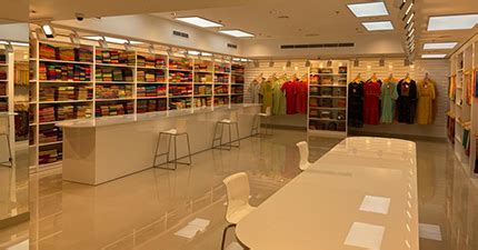 Shop Elegant Indian Sarees in Nalli UAE Store Online – Nalli Silk ...