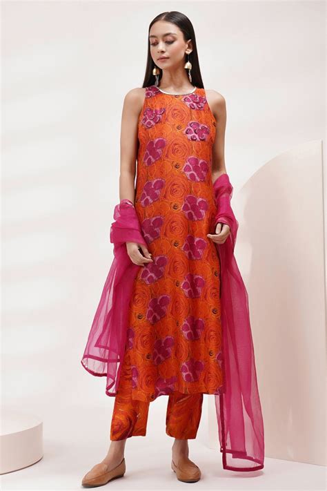Breathe by Aakanksha Singh | Luxury Clothing