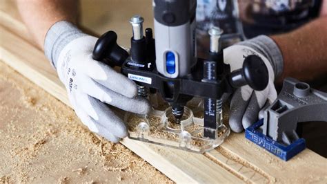 DIY tutorial: routing a floating shelf | Dremel