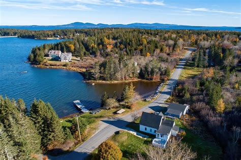 323 Atlantic Road, Swans Island, 04685