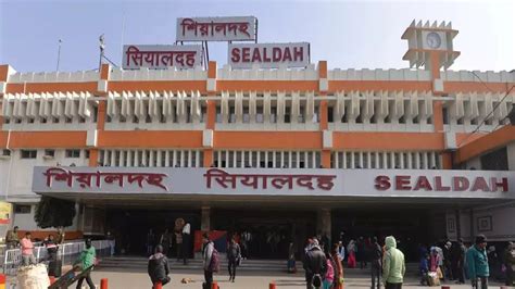 Indian Rail : শিয়ালদহের বহু শাখায় রেলের এই কাজ প্রায় 'মাস্ট'! কিন্তু ...