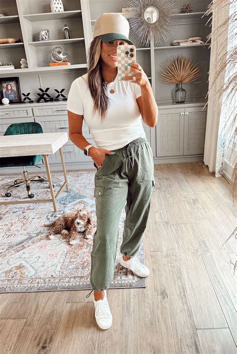 Moderndaymama1 on LTK | Fashion, Green joggers outfit, Jogger pants ...