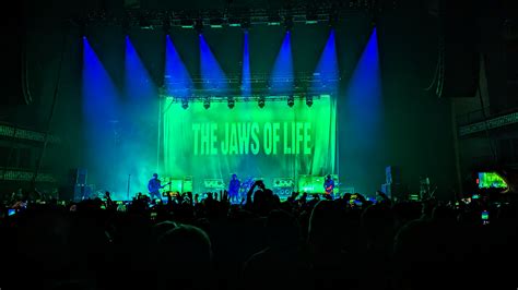 Pierce the Veil Tour Review: I Almost Died, But It Was So Worth It ...