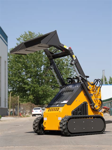 What is a Skid Steer Loader? Understanding Skid Loaders