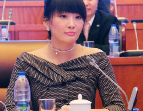34岁娃哈哈宗庆后女少主宗馥莉“从未恨嫁过”：金钱换不来爱情 | 氧分子网
