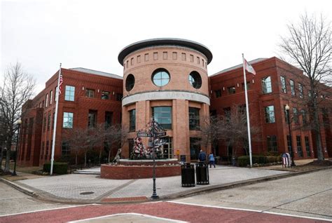 DeSoto County court order quashes tax collector's refusal to work ...