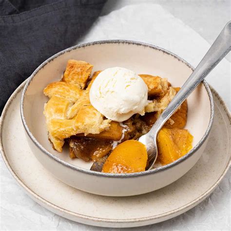 Peach Cobbler with Pie Crust - Spatula Desserts