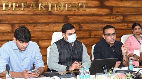 BMC Alerts Departments Ahead Of Monsoon, Plans Pumps & Power Generators ...