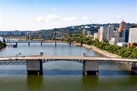 12 ICONIC Bridges in Portland, Oregon (With Facts & Photos)