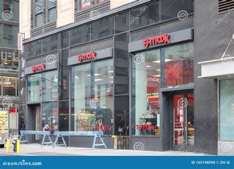 He Front of a TJ Maxx Store Editorial Stock Photo - Image of store, front: 165748098