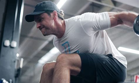 15 Best Dumbbell Back Exercises for Mass & Strength | Legion