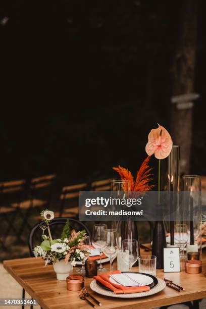 Restaurant Table Side 的图像结果