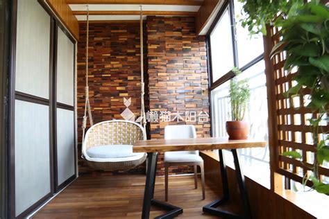 L字型のおしゃれなキッチン。木調のデザインはリビングの雰囲気ともマッチしています。 | クレバリーホーム城東店・新宿店（東京）