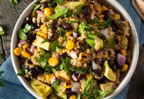 Deliciosa e Saudável: Receita de Salada Fit de Quinoa com Abacate