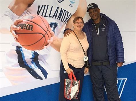 Who are Josh Hart's parents, Moses and Pat Hart?