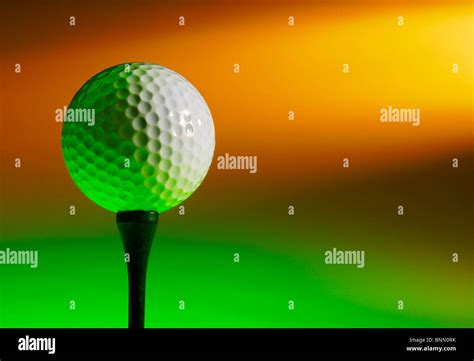 Golf Ball and Tee 的图像结果
