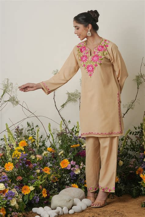 House Of Kari(Chikankari Clothing) - Kashmiri Aari Work Cotton Kurta ...