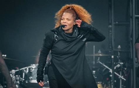 Janet Jackson's bassist accuses Qantas of racism amid will.i.am row