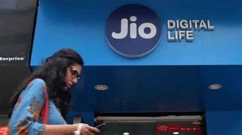 Reliance Jio adds 31 lakh new mobile users in May, says TRAI data ...