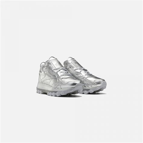 Buy REEBOK CARDI B CLASSIC LEATHER SILVER METALLIC – Superkicks