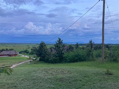 QUEEN ELIZABETH SAFARI LODGE (Queen Elizabeth National Park) - Hotel ...