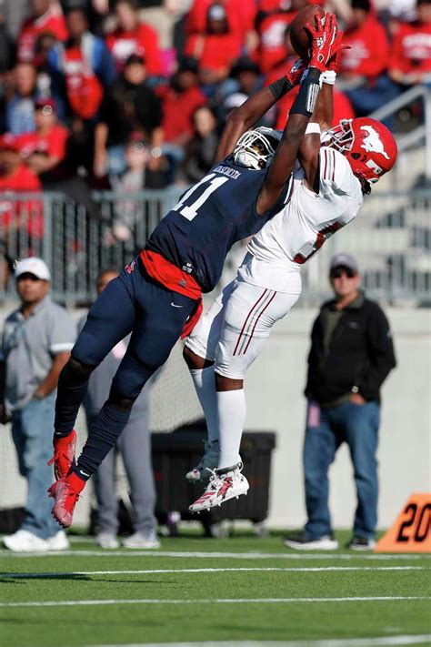 Football: Five Humble, Atascocita standouts named to all-state team