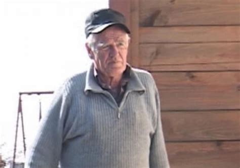 SRPSKI FENOMEN: Milivoje sa METKOM U GLAVI živi četvrt veka! (FOTO)