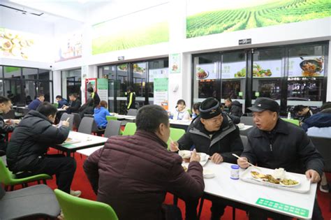 岳阳“文明餐饮单位”建“家门口”食堂，开启老人幸福“食”光