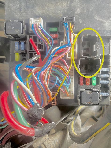 Radiator cooling fan not working... Missing relays | Nissan Juke : Juke ...
