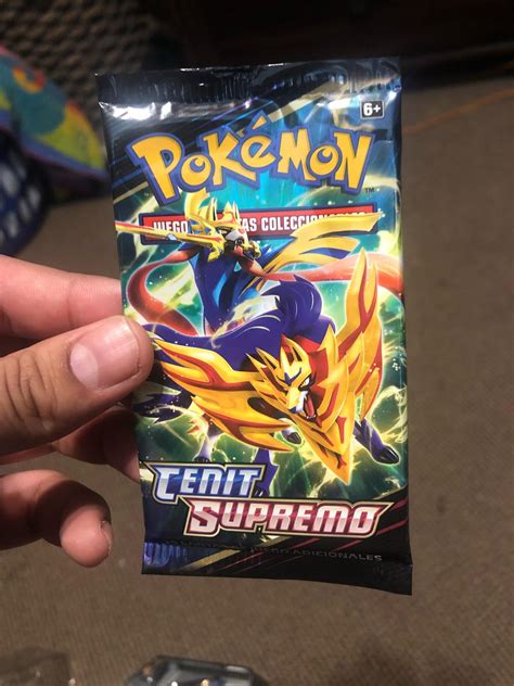 Bought a Crown Zenith Tin at Walmart but the cards are in Spanish? : r ...