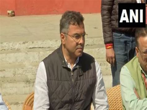 "Our proposal is to run ferry here, will sign MoU for it": Delhi ...