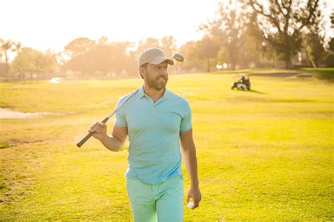 Golfing 的图像结果