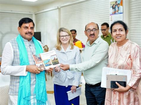 UNICEF India Representative Cynthia McCaffrey calls on Madhya Pradesh ...