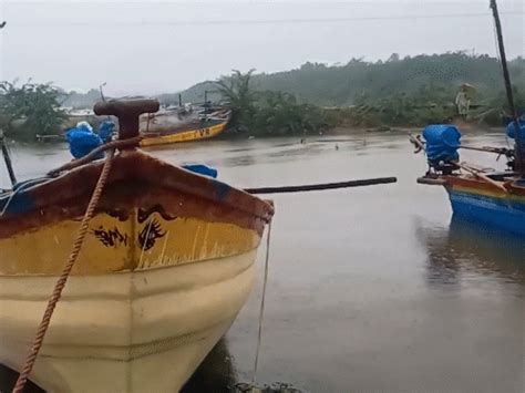 Cyclone Ditwah heads towards India after devastation in Sri Lanka; 54 ...