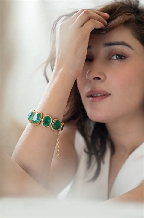Millie Emerald Green Bracelet – Do Taara