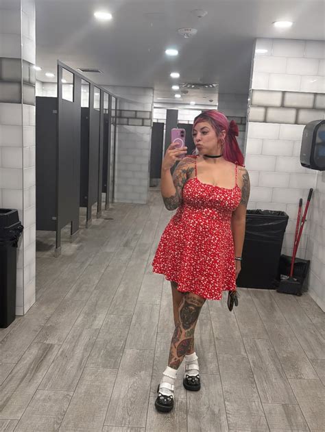 Krystal Lopez | 🍒 🦇 | Instagram