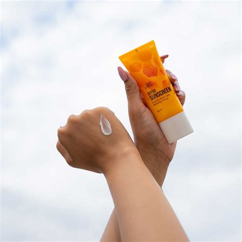 SPF 50 Sunscreen Cream | Natural Sun Protection for Radiant Skin ...