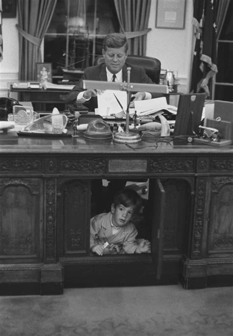 Oval Office | History, Evolution, Presidents, Layout, Resolute Desk ...