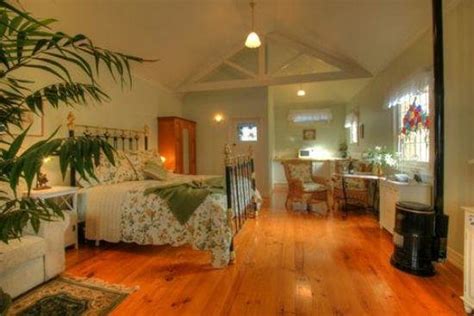 BRAESIDE GARDEN COTTAGES (Ballarat, Victoria) - B&B Reviews & Photos ...