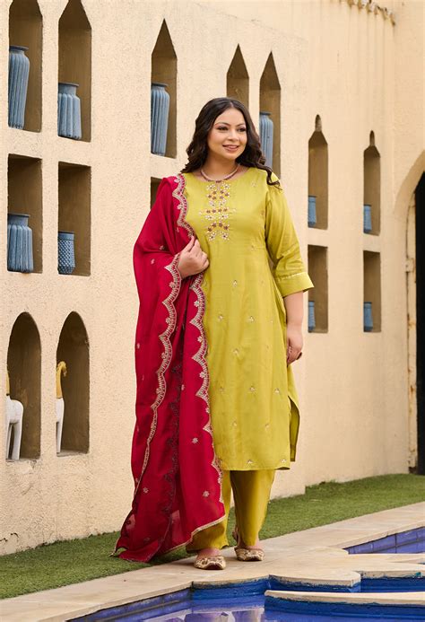 Plus Size Parrot Green Silk Kurta Set with Magenta Dupatta – DESINOOR.COM