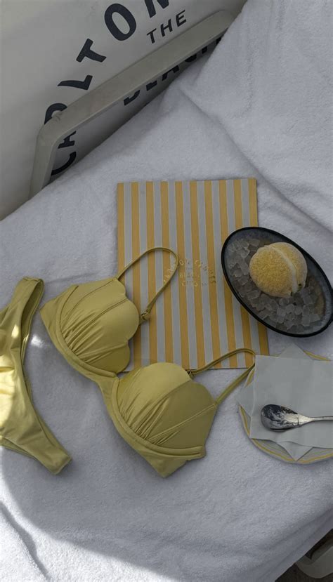 Pin by Michelle Penasa on G R A P H I C S | L A Y O U T S in 2025 ...