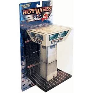 Hot Wings Planes 16107 Hot Wings Control Tower with Connectible Runway ...