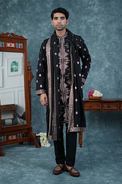 ZILLINIE BY AHMAD ALI – HOUSE OF DESIGNERS