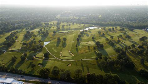 Blue Mound Golf & Country Club Course Review